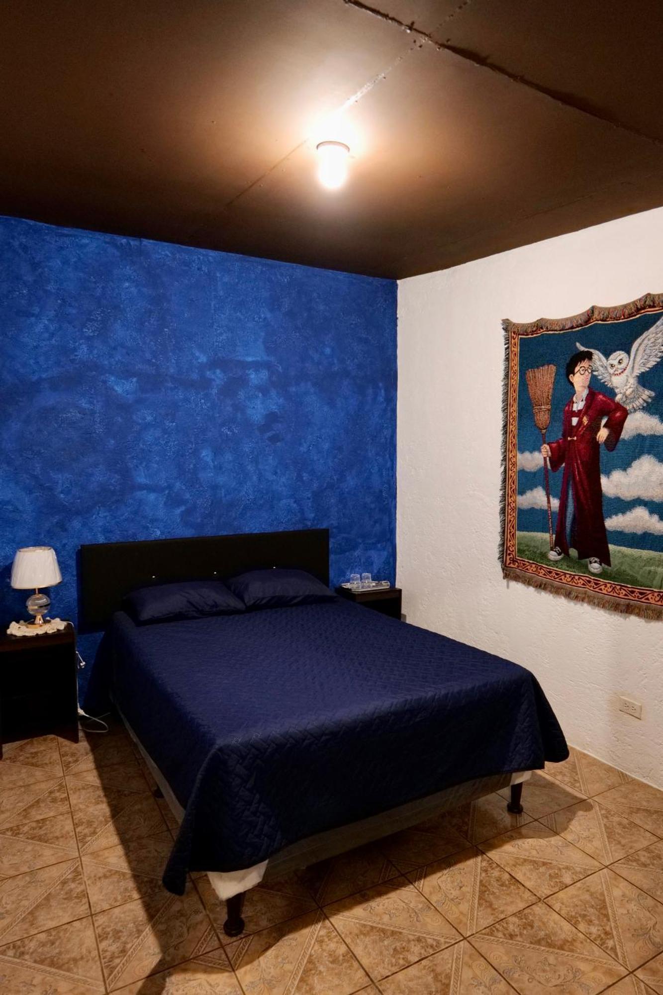 Wonderland Hostel Antigua Екстериор снимка