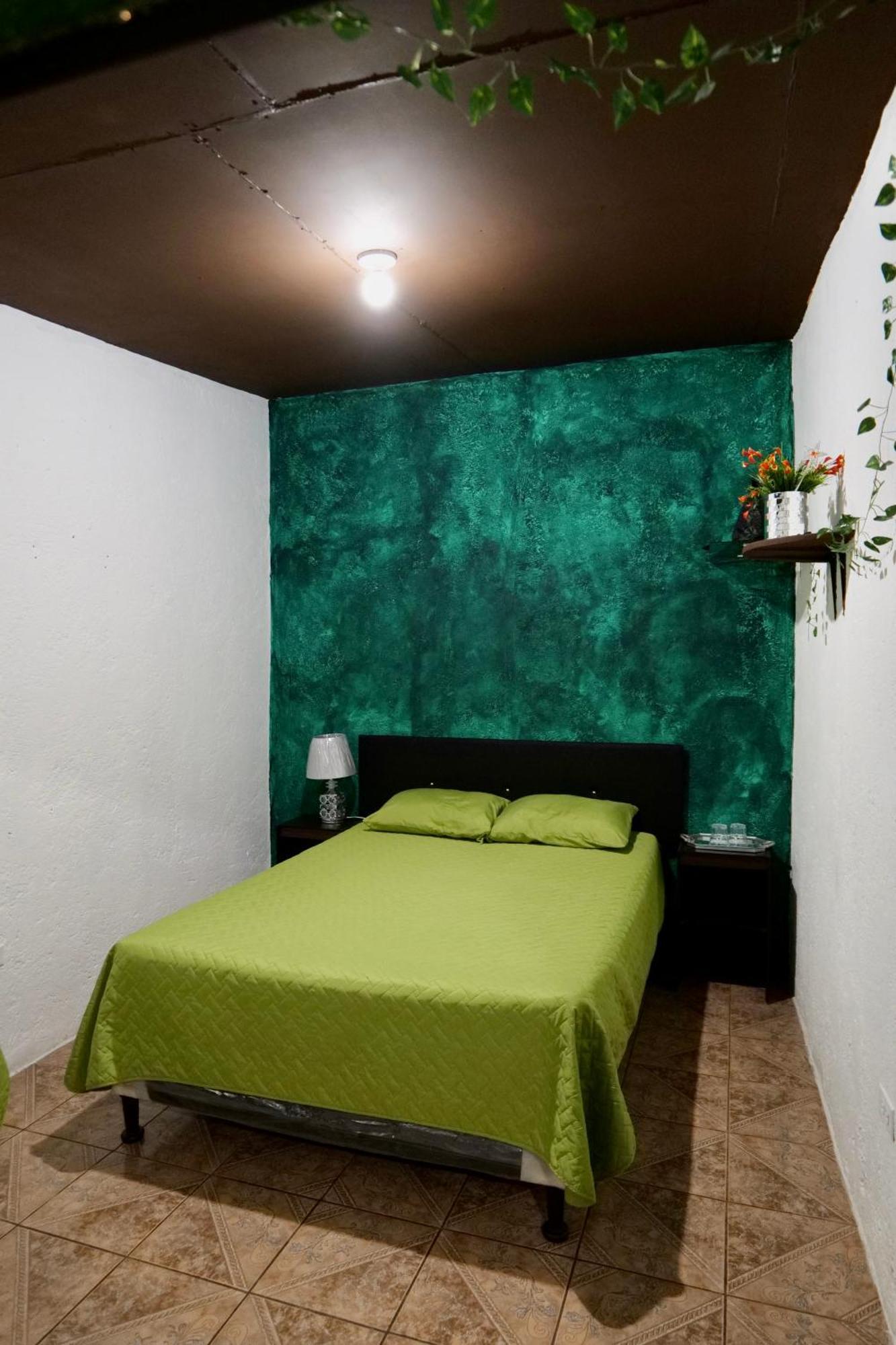 Wonderland Hostel Antigua Екстериор снимка