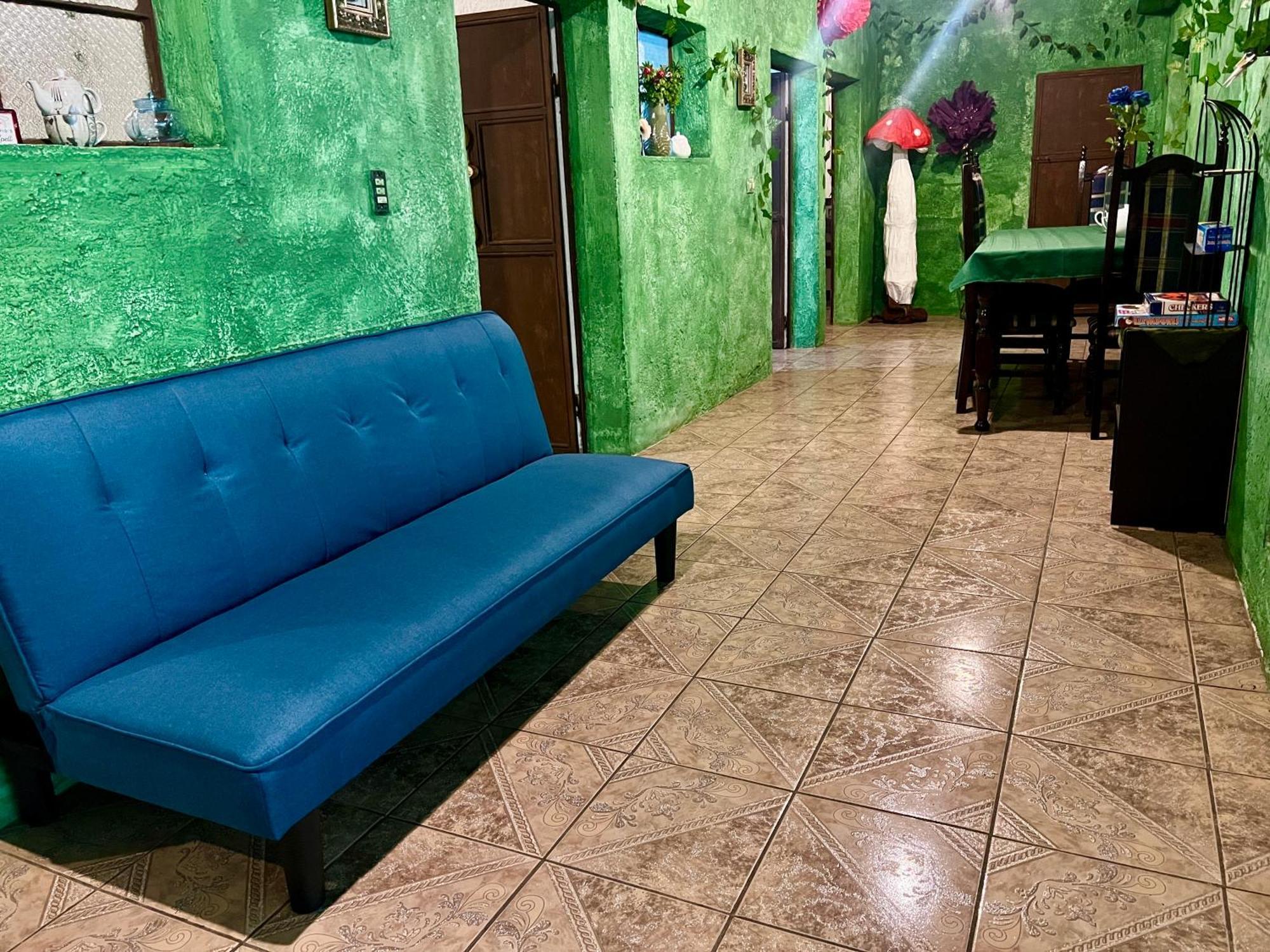 Wonderland Hostel Antigua Екстериор снимка